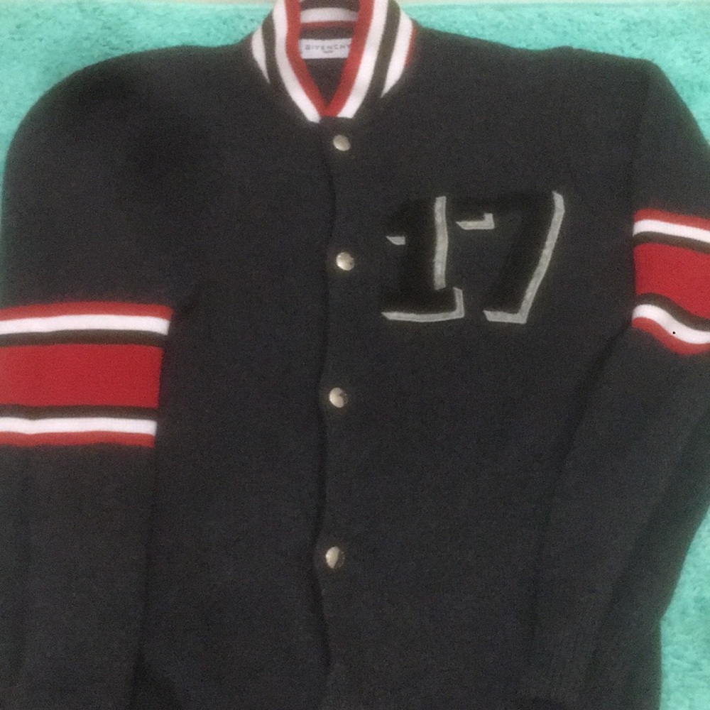 Givenchy wool “17 patch” Cardigan - Picture 7 of 7